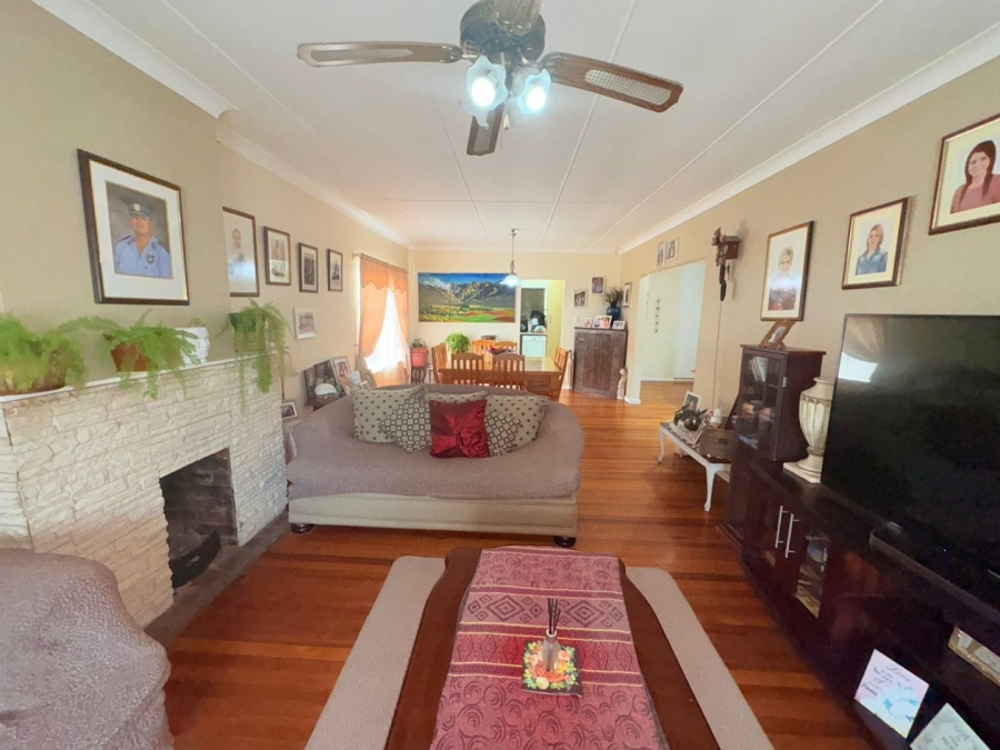 7 Bedroom Property for Sale in Sunnyridge Eastern Cape